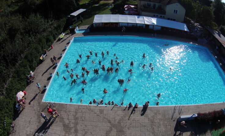 Luftaufnahme vom Obernberger Freibad (Foto: Gemeinde Obernberg)