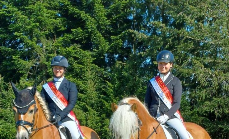 Die beiden Landesmeisterinnen freuen sich über ihren Erfolg. (Foto: privat)