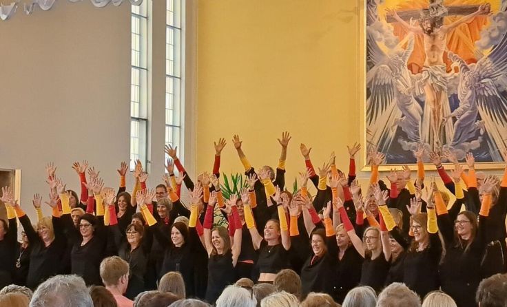 Die Riedbergkirche war wieder Schauplatz für das Chorkonzert. (Foto: Bertich)