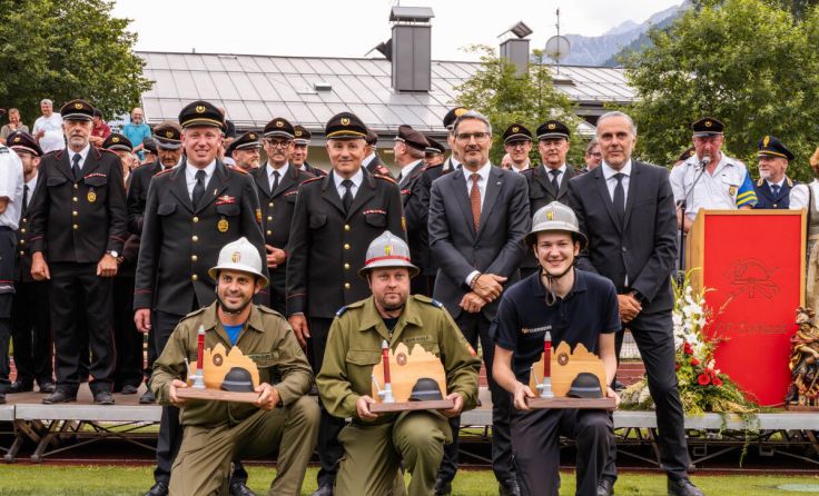Vertreter der FF Hackenbuch bei der Siegerehrung (Foto: Bea Hinteregger)