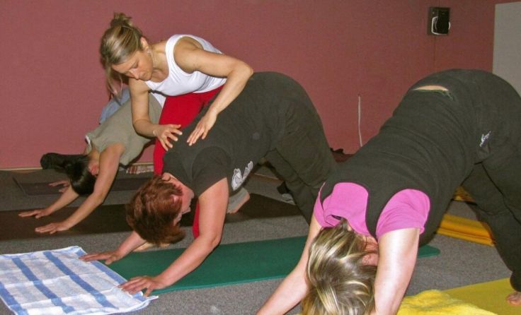Anette Rudolph leitet den Yoga-Kurs. (Foto: privat)