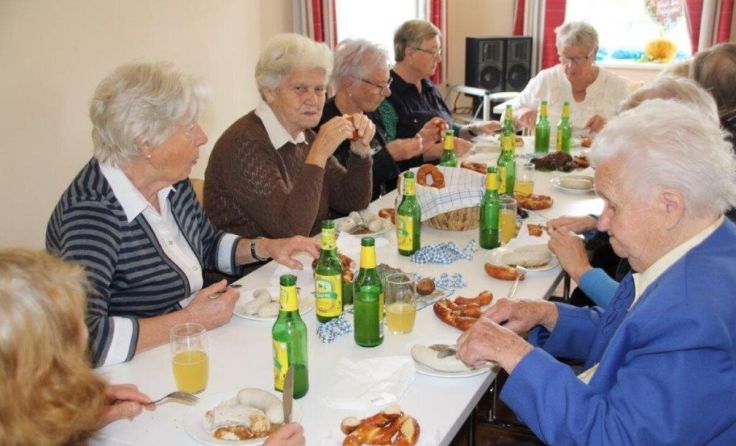Die Senioren haben den Tag in der gemeinschaftlichen Runde genossen. (Foto: privat)