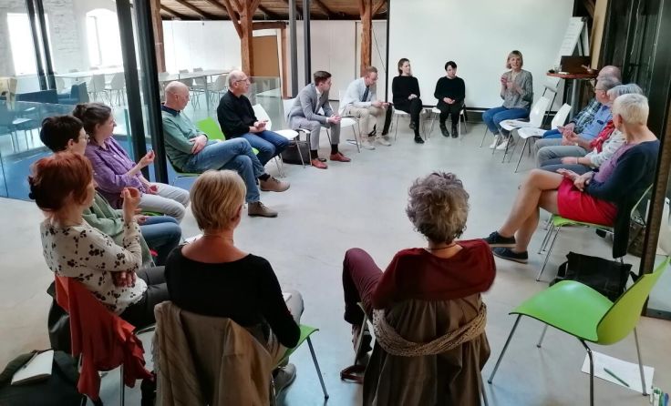 Diskussionsrunde im Nachhaltigkeitslabor (Foto: Gramberger)