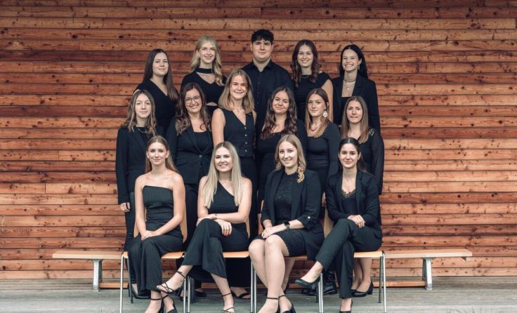 Das Balllkomitee der BAfEP Ried (Foto: privat)