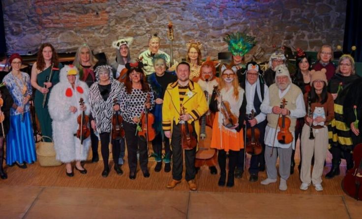 Die Musiker freuen sich auf einen beschwingten Abend. (Foto: Salonorchester)