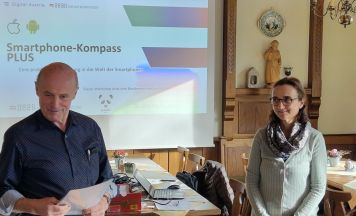 Smartphone-Kurs für Schardenberger Senioren