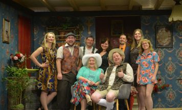 Der Theaterverein Waldzell hat ein Hotel im Angebot