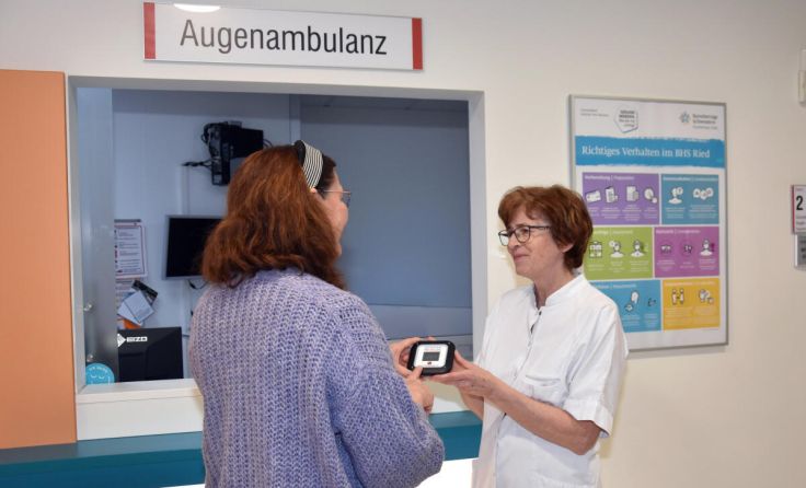 Patienten-Pager verbessern Service und Abläufe in der Augenambulanz. (Foto: BHS Ried)