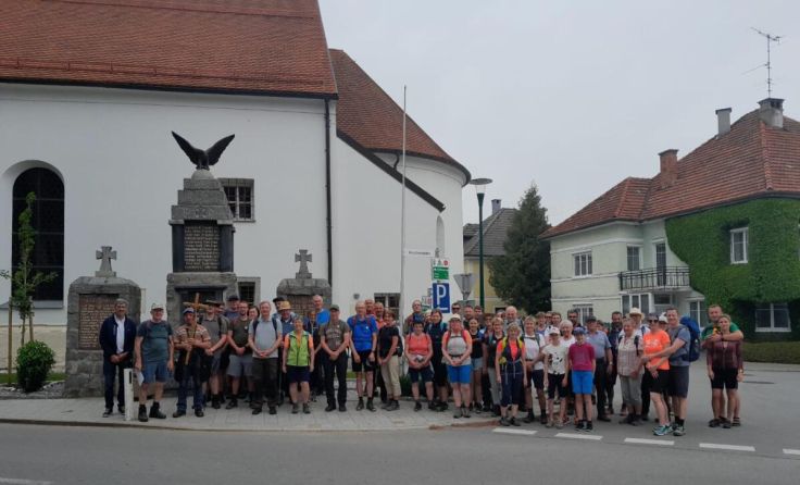 Jedes Jahr marschieren die Innviertler nach Maria Schmolln. (Foto: privat)