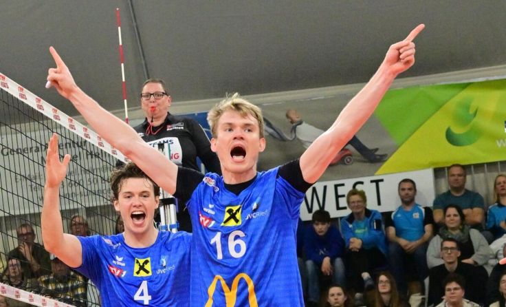 Die Rieder Volleyballer freuen sich über ihren Erfolg. (Foto: UVC Ried)