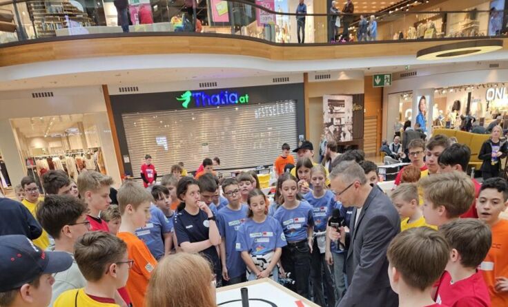 Die jungen Techniktalente standen in der Weberzeile im Rampenlicht. (Foto: Techno-Z Ried)