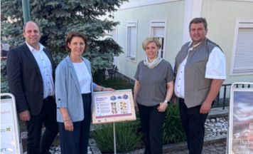 Bienen-Informationspfad rund um die Weilbacher Kirche eröffnet