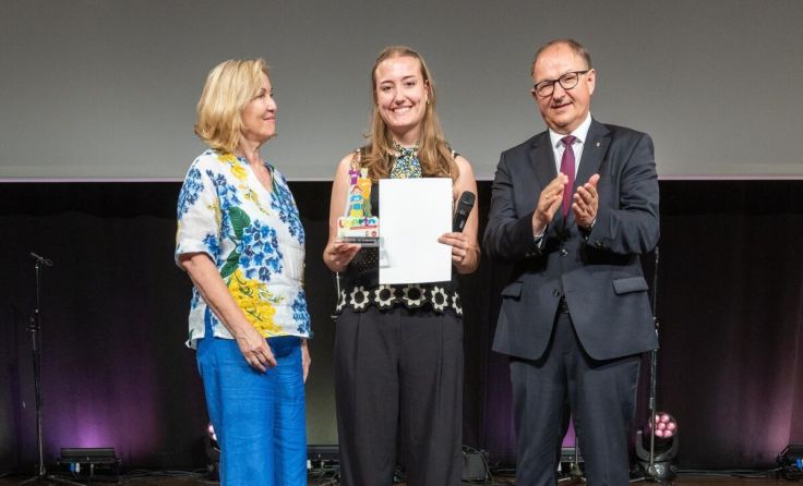 V. l.: Christine Winkler-Kirchberger, Lea Reisegger und LR Martin Winkler (Foto: Land OÖ_Krenn)