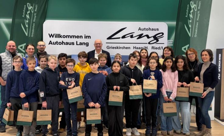Die Schüler der Mittelschule 2 mit ihren Klassenpaten (Foto: privat)