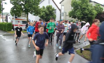 Mittelschüler aus St. Martin liefen für den guten Zweck