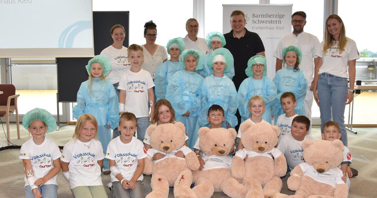 320 Volksschulkinder entdeckten spielerisch den Krankenhausalltag in Ried
