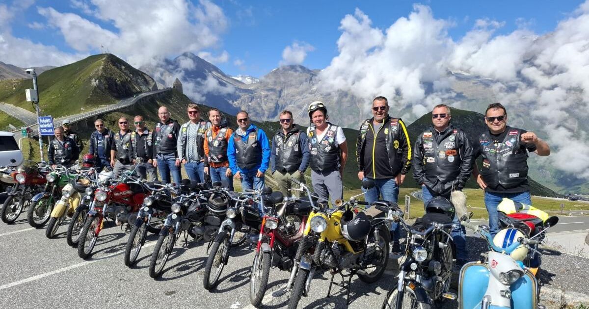 Peterskirchner Moped-Gruppe nach zehn Jahren wieder am Großglockner