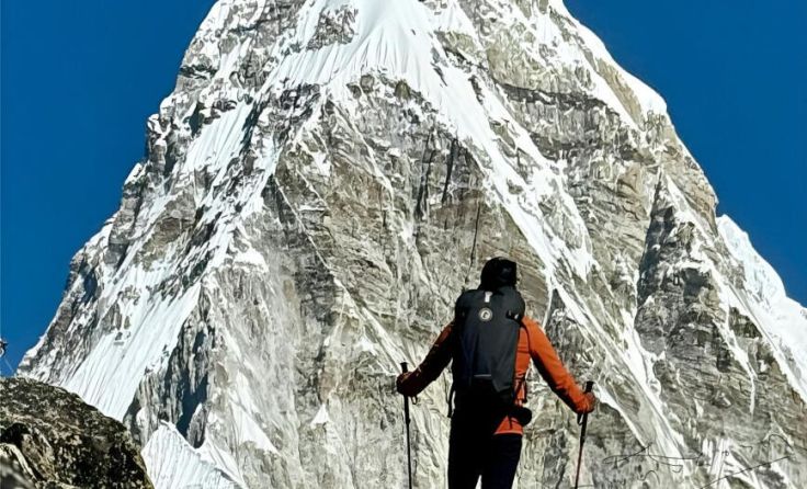 Pasang Sherpa am Fuße des Himalaya (Foto: privat)