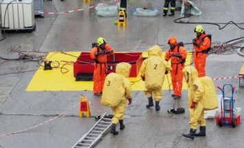Schadstoffübung mit fünf Feuerwehren in Schildorn