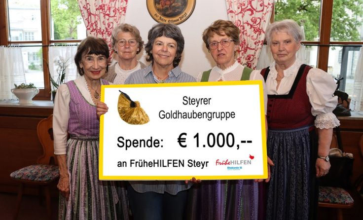 Übergabe der Spende an Petra Peternel