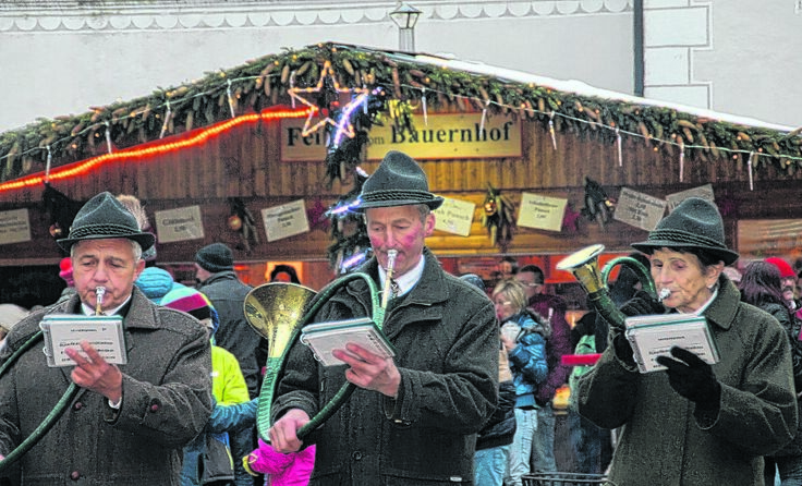 Auch an den kommenden Wochenenden haben Adventmärkte im Bezirk geöffnet.