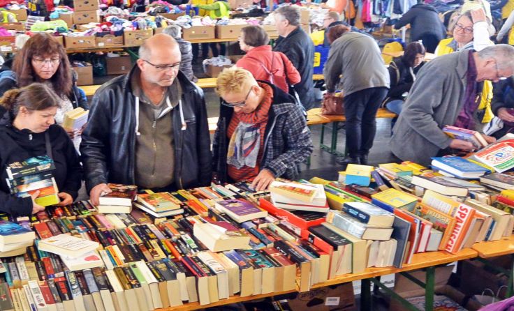 Die Lions sammeln brauchbare Waren aller Art für ihren Flohmarkt. Foto: Hütl