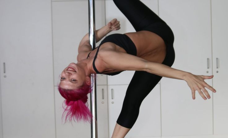 Ina Maierhofer entdeckte vor neun Jahren ihre Leidenschaft zum Poledance...