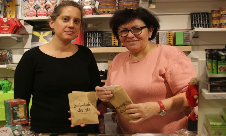 Obfrau Irene Weiß (re.) informierte über das Projekt „Schmink dir‘s ab“.