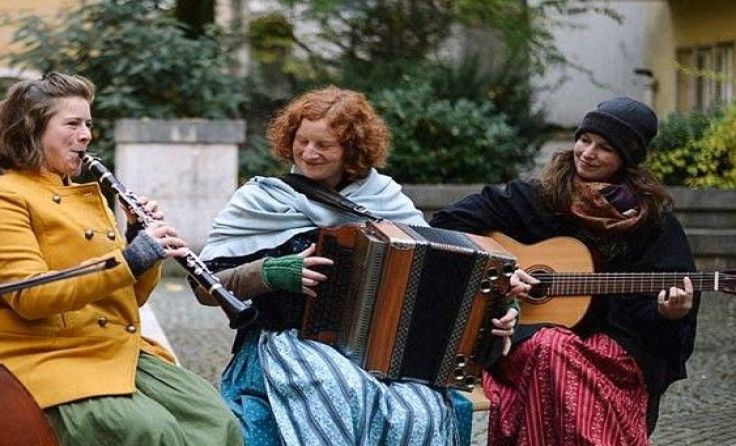 Die Musikerinnen des Dreimäderlhauses laden zum Benefizkonzert. Foto: Thomas Erichsen