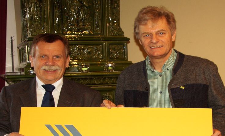 (v.l.:) Bürgermeister Martin Ploderer und Regionsleiter Ignaz Röster. Foto: H. Huber