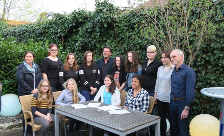 Gruppenfoto der Organisatoren und Teilnehmer