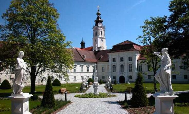 Stift Altenburg / Ansicht von Nordwesten Foto: GuentherZ