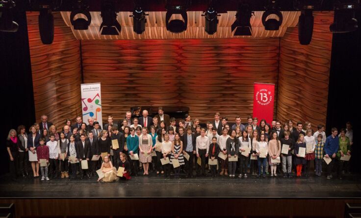 Gruppenfoto bei der Sonderpreisverleihung Foto: prima la musica