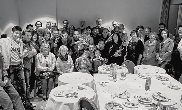 Beim gemeinsamen Kochen und Essen kommen sich alle näher. Fotos: willkommen MENSCH! in Horn