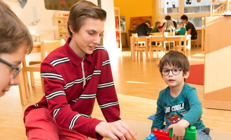 Stefan Bildija und Denis Gencer beim Boys Day Foto: Erich Hussmann ©Sozialministerium