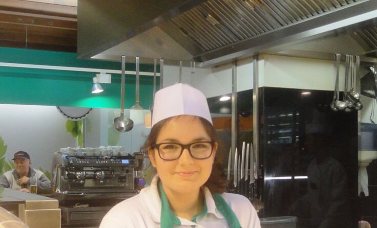 Annemarie Kranzl fand einen Schnupperplatz in der Küche eines Restaurants.