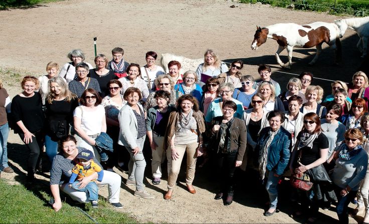 Horner und Hollabrunner Unternehmerinnen beim Rundgang im Therapiehof Foto: M. Jarmer