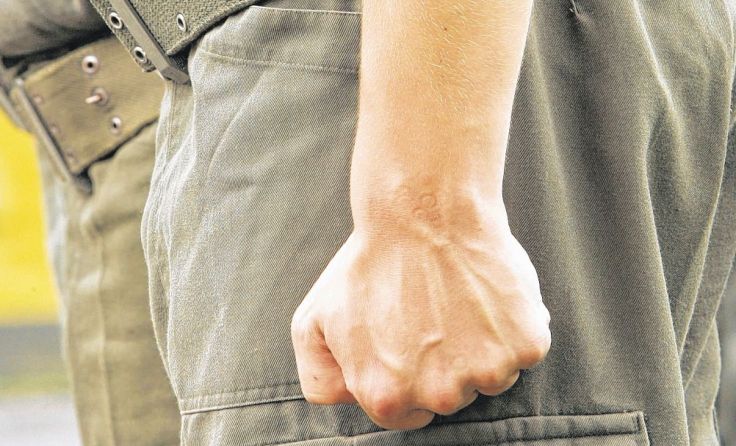 Der Rekrut der Garde war nach einem Marsch bei sengender Hitze verstorben. Symbolfoto: Vowe