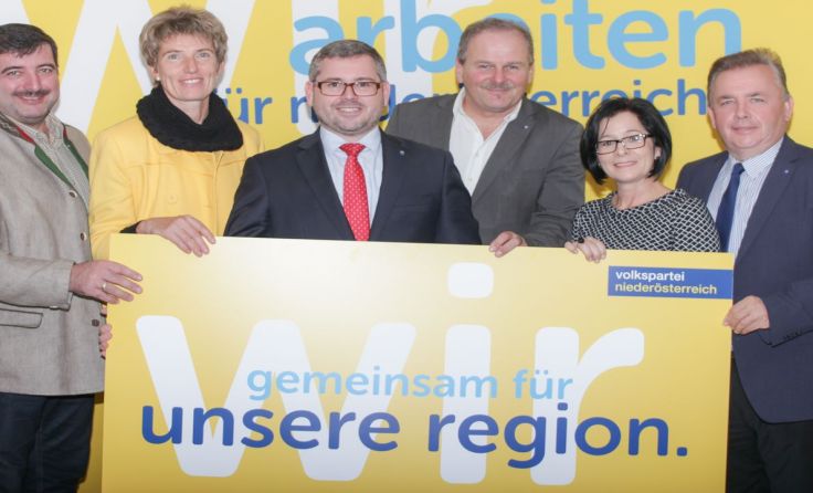 Ludwig Schleritzko mit den Mandataren aus dem Waldviertel