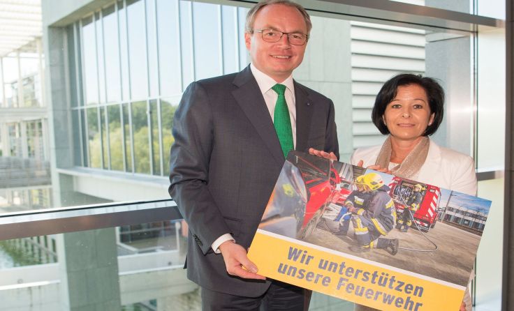 Landtagsabgeordnete Margit Göll und LH-Stellvertreter Stephan Pernkopf Foto: NLK/Filzwieser