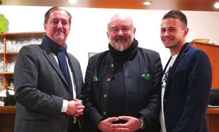 Die drei Herausgeber: R. Linke, H. Etzlstofer und C. Mayer (v.l.) Foto. privat