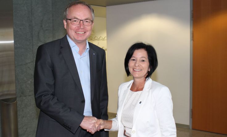 LH-Stv. S. Pernkopf und LAbg. M. Göll präsentieren die Bilanz des Jahres 2019. Foto: VPNÖ