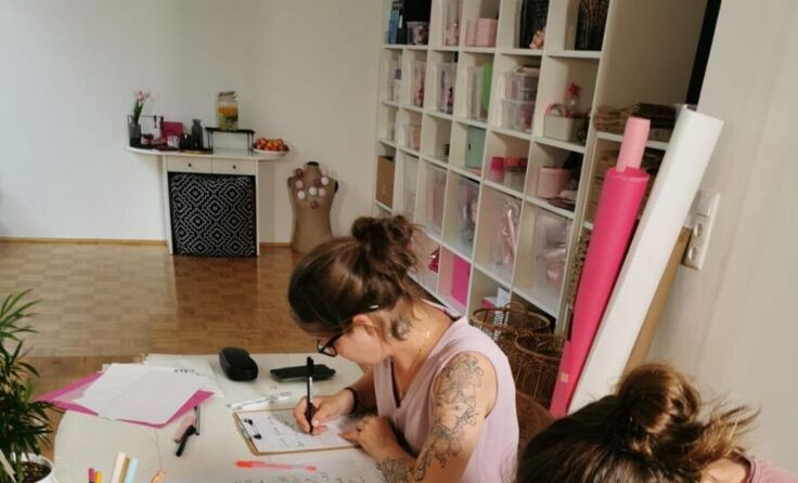 Bei den Workshops wird an der Handschrift gefeilt. (Foto: MiMiMi & Friends)