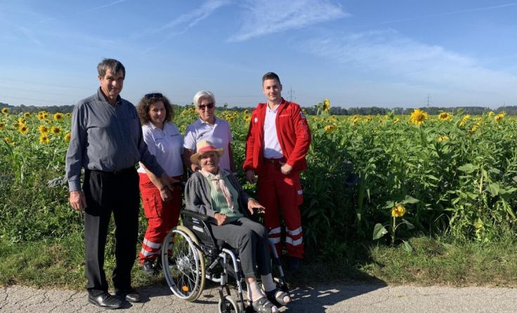 Ausflug Maria M. mit dem Rotkreuz-Wunschmobil (Foto: OÖRK)
