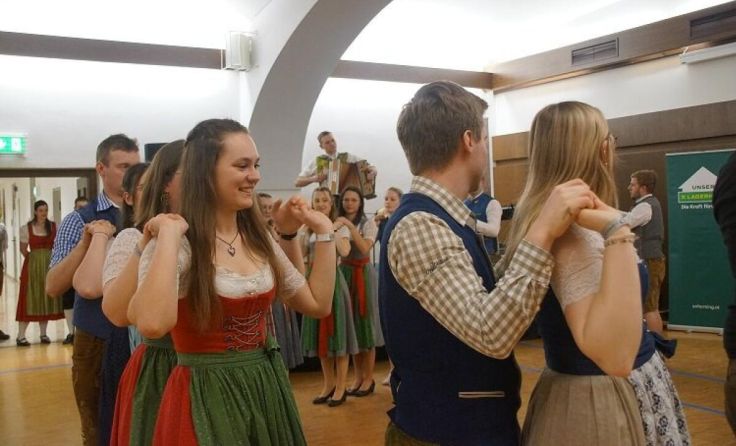 Freude und die Lust der Teilnehmer beim Volkstanzen (Foto: Landjugend Oberösterreich)
