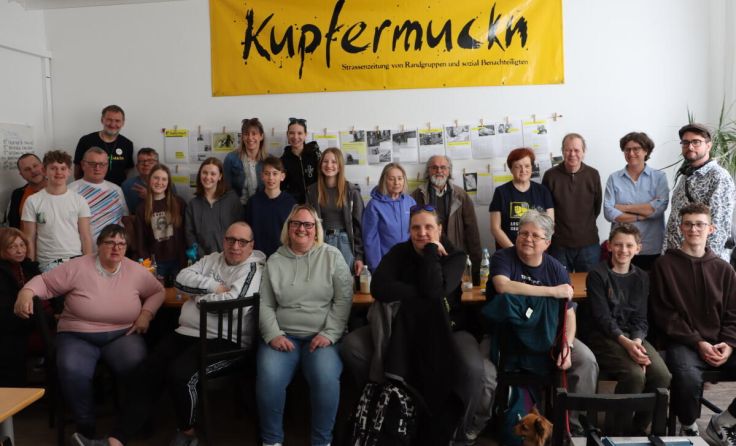 Firmlinge bei der Redaktionssitzung der Strassenzeitung "Kupfermuckn" (Foto: Kupfermuckn)
