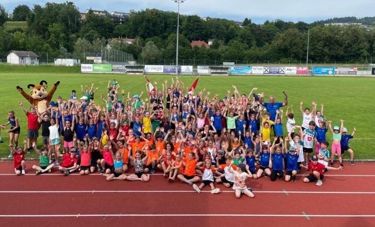 Gruppenfoto Kids Cup von der Siegerehrung 2024 (Foto: Sportverein Ottensheim)