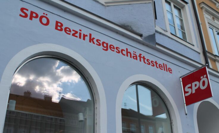 Gedrückte Stimmung in der SPÖ-Geschäftsstelle in Braunau
