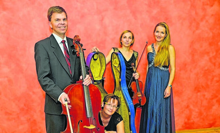 Das Trio „Art of Music“ mit der Sängerin Maria Ruthmann spielt in Altheim. 