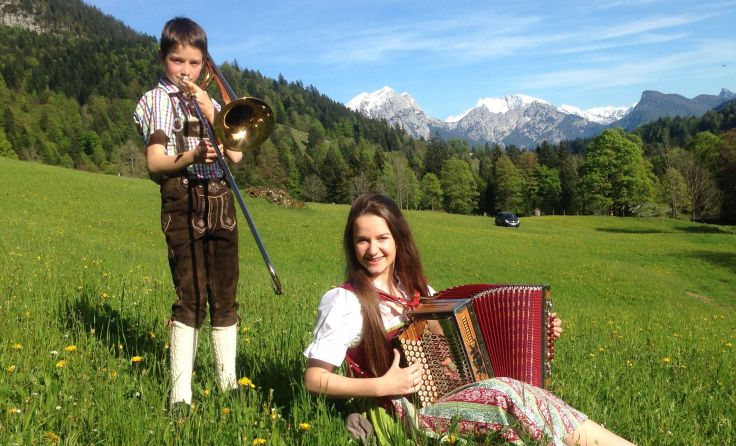 Die Geschwister Leitinger singen am 16. September in Palting ihre Gstanzln.